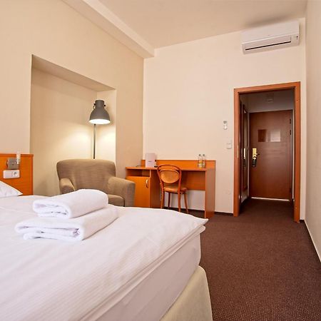 Wine Wellness Hotel Amande Hustopeče Extérieur photo