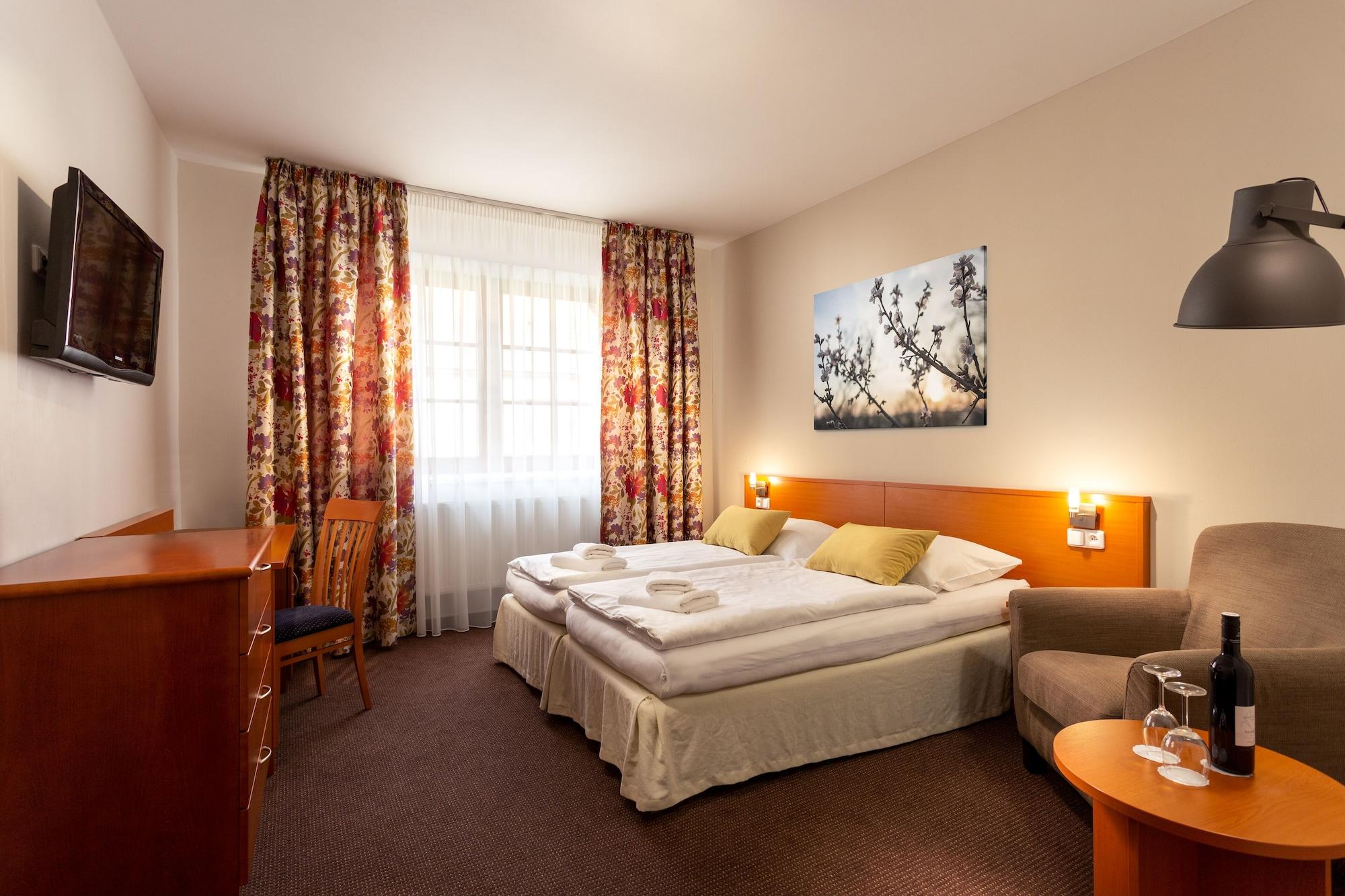 Wine Wellness Hotel Amande Hustopeče Extérieur photo