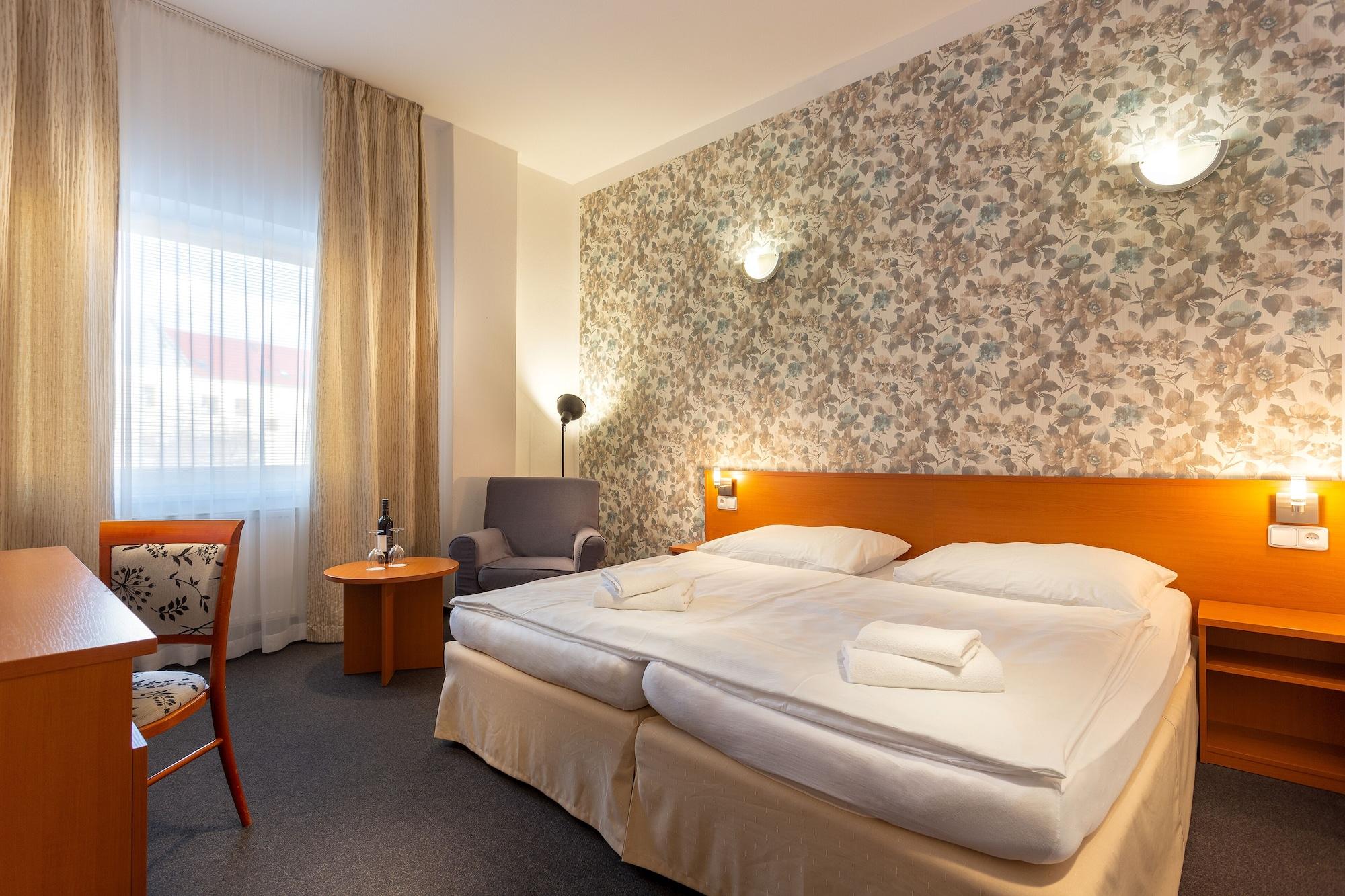 Wine Wellness Hotel Amande Hustopeče Extérieur photo
