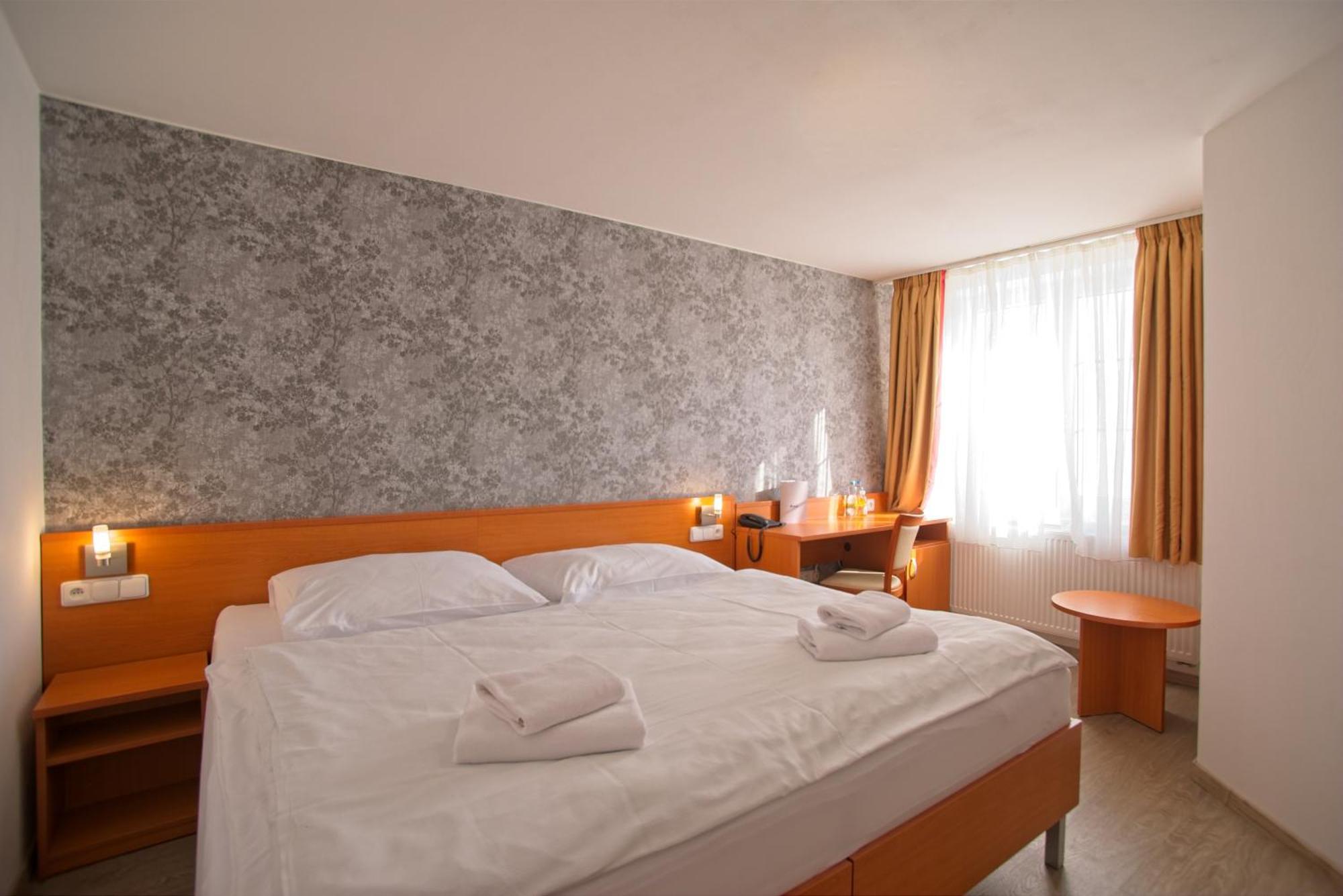 Wine Wellness Hotel Amande Hustopeče Extérieur photo
